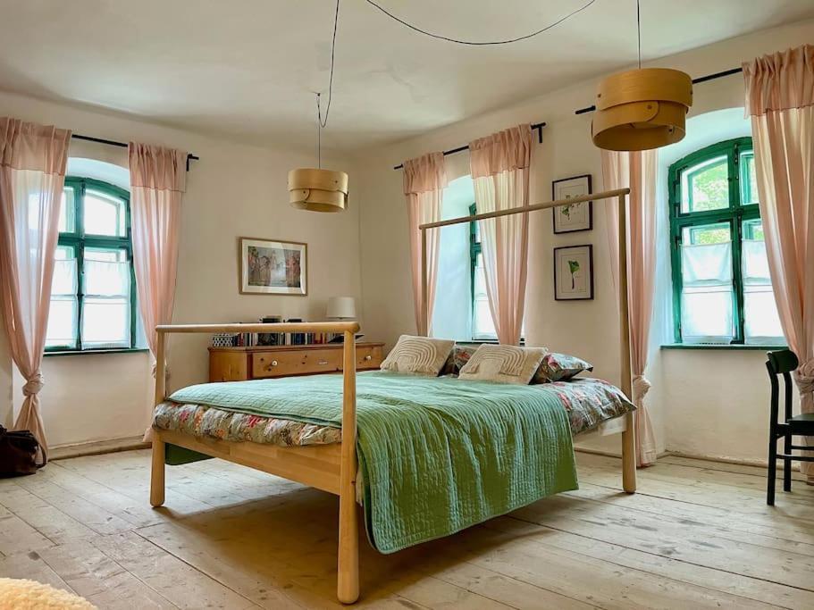 Crit House By The Church - Entire House מראה חיצוני תמונה