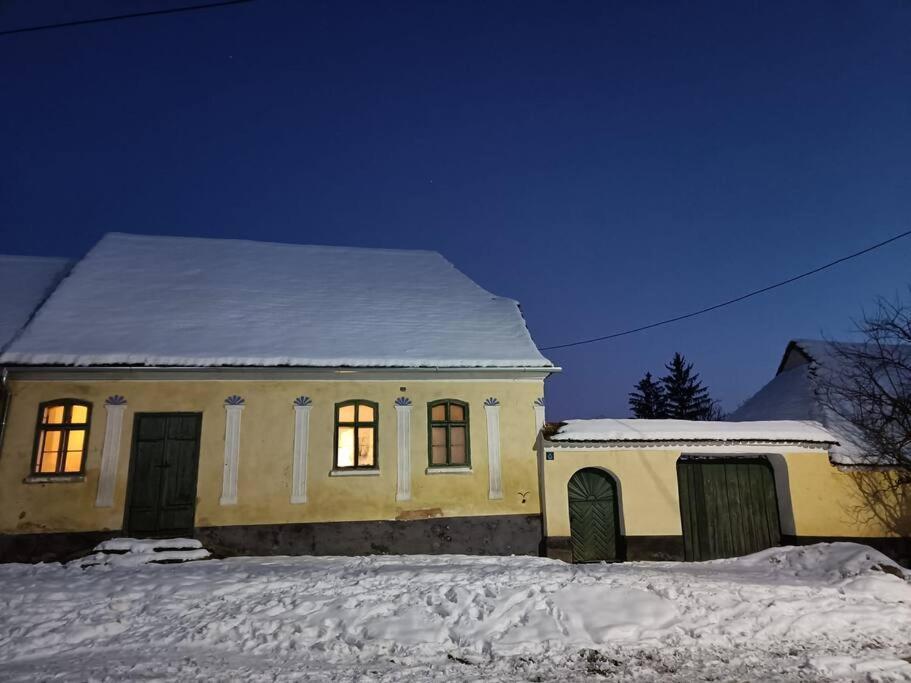 Crit House By The Church - Entire House מראה חיצוני תמונה